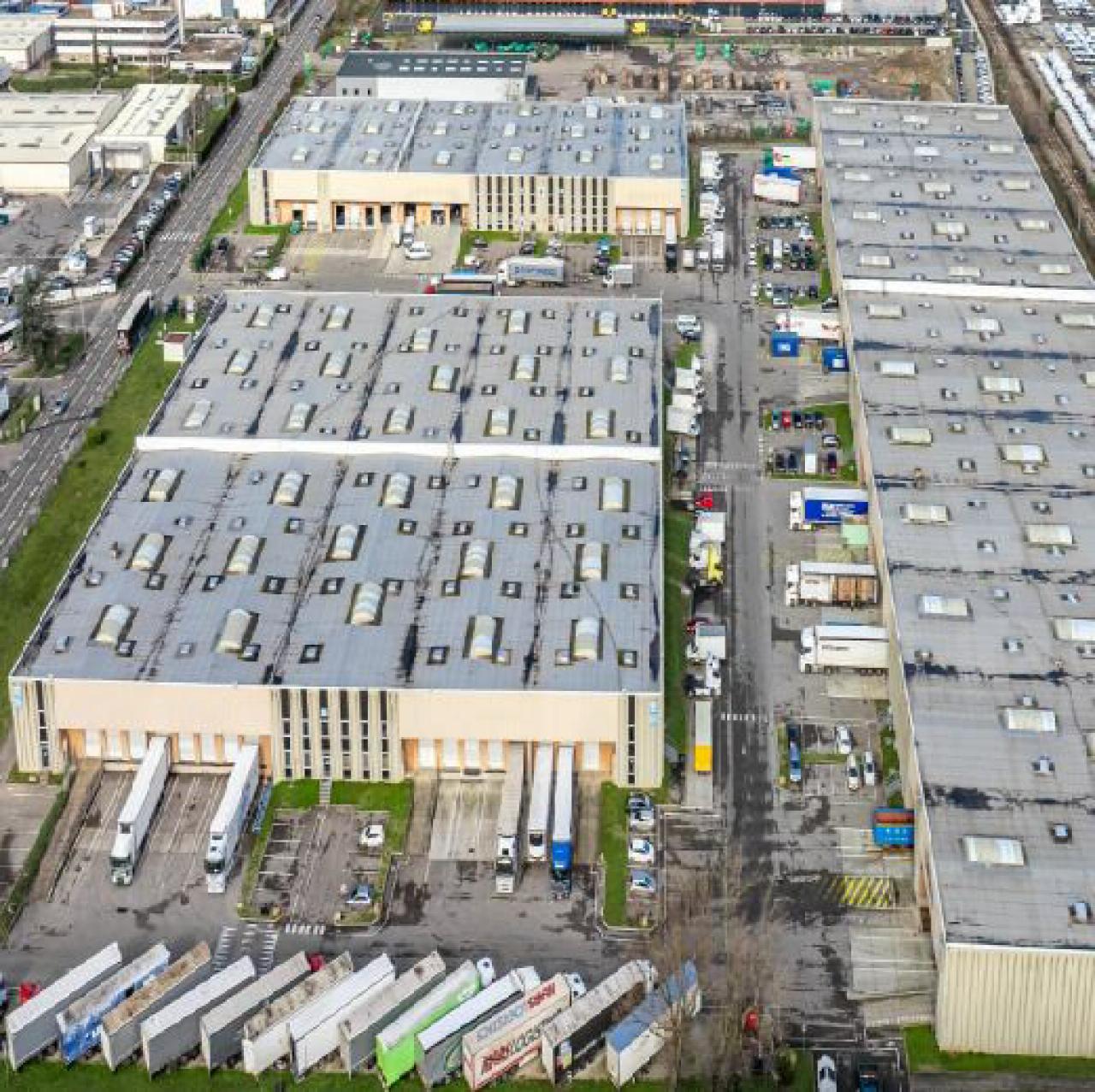 Local d'activité Corbas 8015m² Location local d'activité Corbas Rhône OLACT2426410 2
